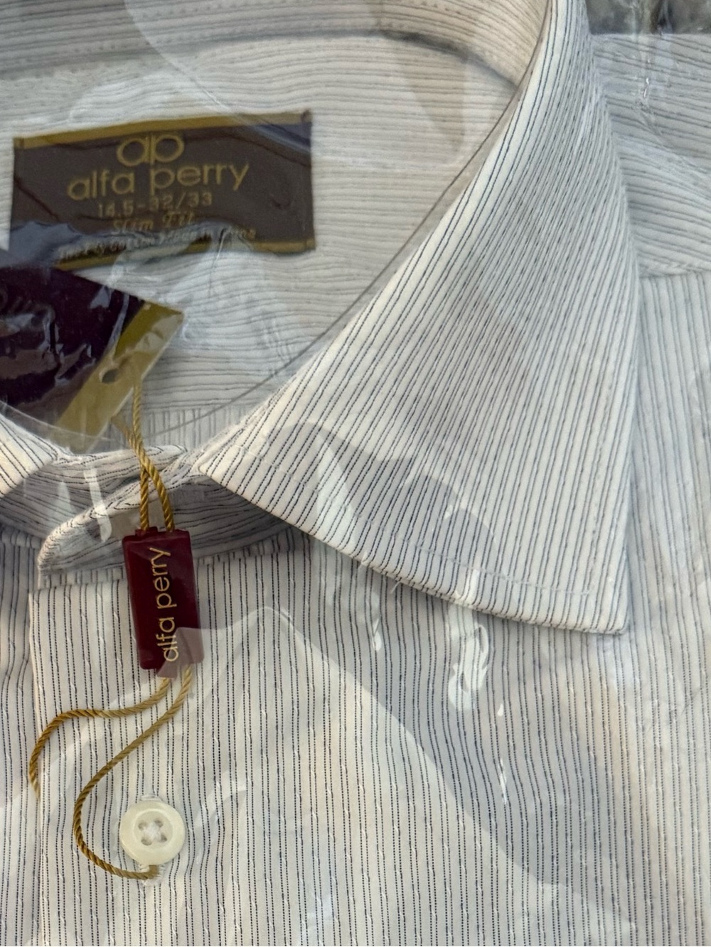 Men’s White and Blue Pinstripe Dress Shirt